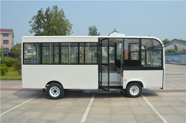 湖北22座電動公交