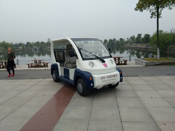 玻璃鋼四座不封閉巡邏車